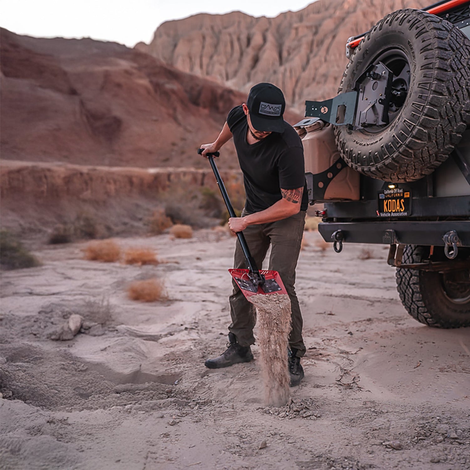 DMOS Delta Pro Shovel - Grayman Trading Company