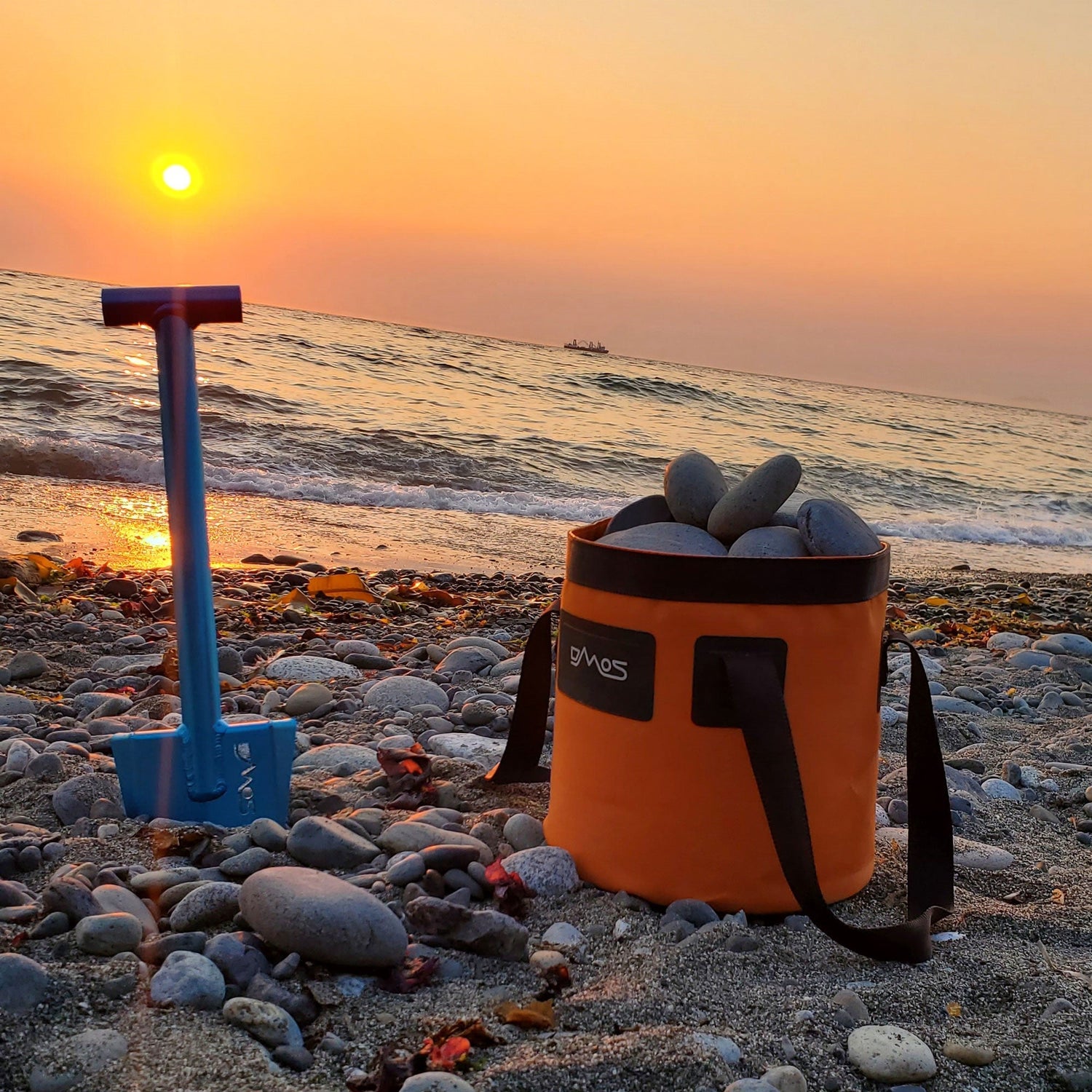 DMOS The Ruck Bucket - Foldable Camping Water Bucket - Grayman Trading Company